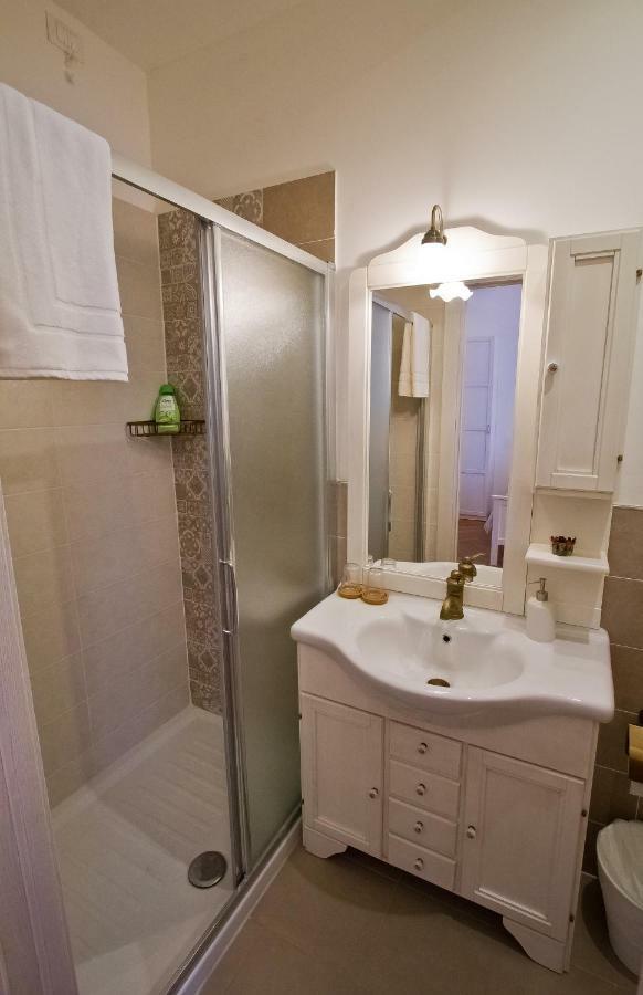 Golden Rooms Bed & Breakfast Trieste Bagian luar foto