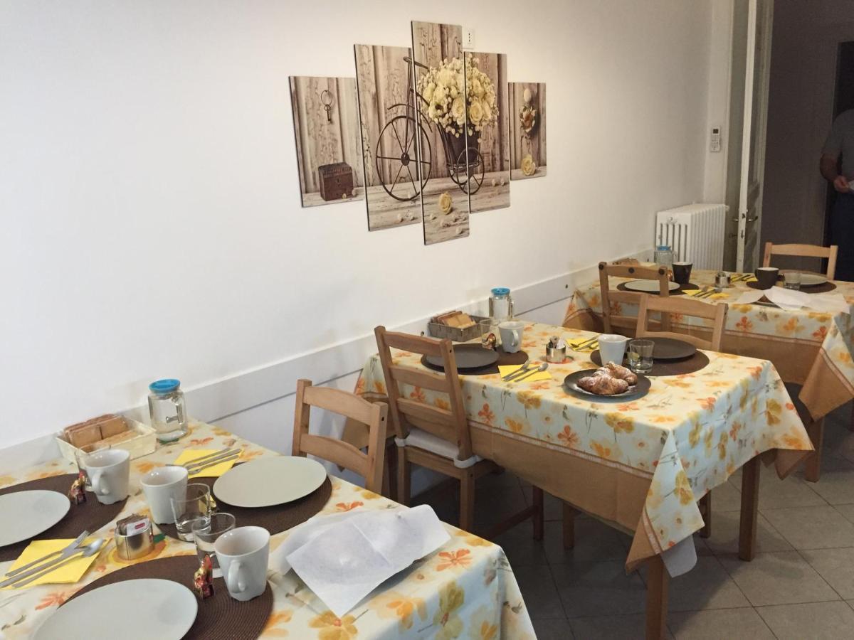 Golden Rooms Bed & Breakfast Trieste Bagian luar foto